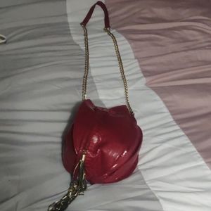 Cache red purse